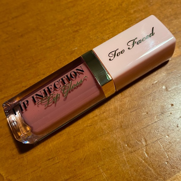 Too Faced Lip Injection Power Plumping Lip Gloss - Picture 2 of 12